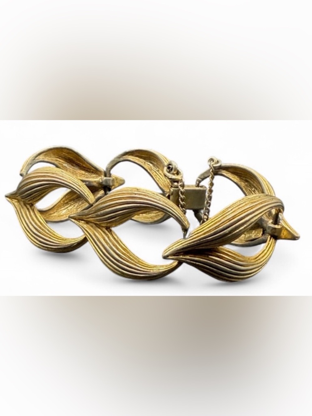 Schiaparelli Vintage Gold & Silver Tone Metal Ribbed Interlocking Leaf Bracelet